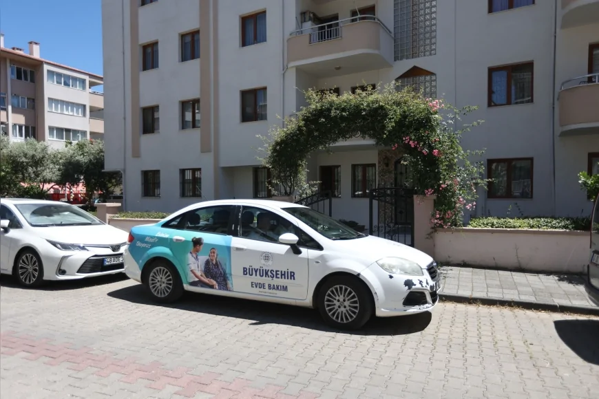 Muğla Büyükşehir Belediye Başkanı Ahmet Aras: "Vatandaşlarımızın sağlık hizmetlerine erişimini kolaylaştırmak en öncelikli görevimiz"