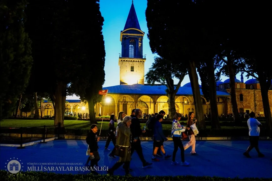 Yoğun ilgi üzerine Topkapı Sarayı’ndaki gece turları 27 Eylül’e kadar uzatıldı