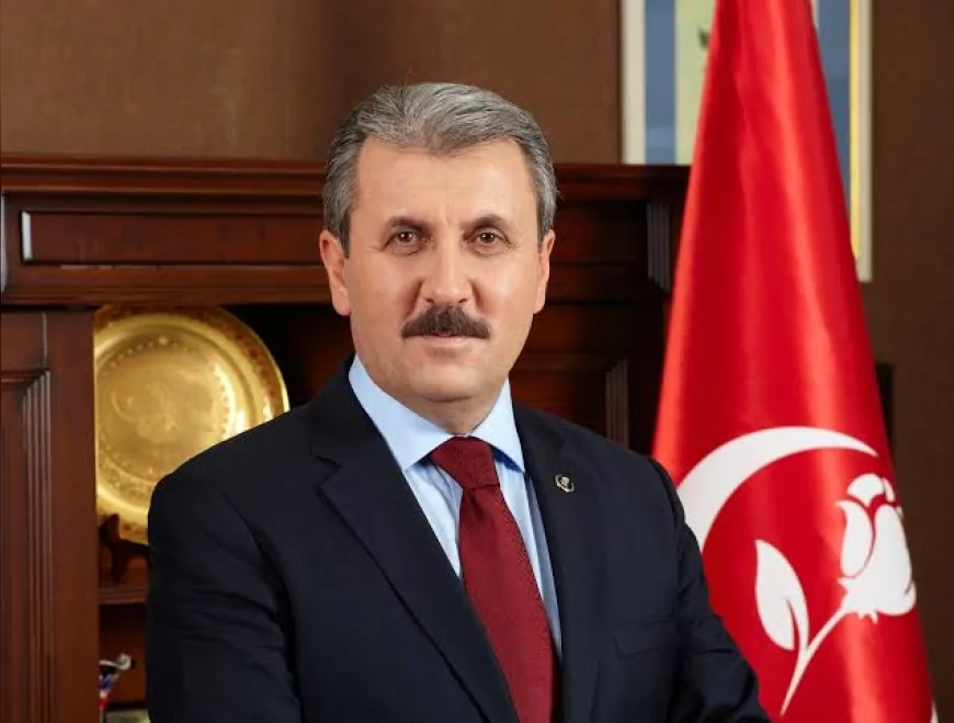 Büyük Birlik Partisi Genel Başkanı Mustafa Destici: “30 Ağustos, milletimizin varlığını ve bağımsızlığını koruyan en büyük zaferdir”