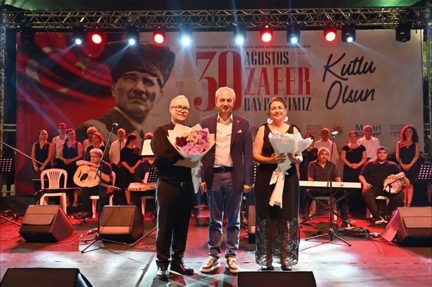 Kepez Belediye Başkanı Mesut Kocagöz: "Kepez’de bir çocuk bile üşümeyecek, Zafer Bayramı coşkusunu sanatla taçlandırıyoruz"