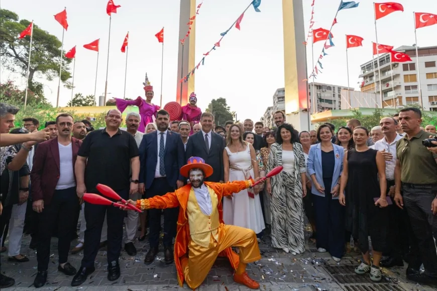 94. İzmir Enternasyonal Fuarı muhteşem kortejle başladı
