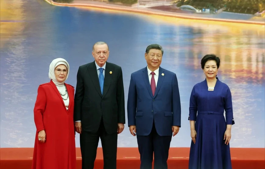 Emine Erdoğan, Çin Devlet Başkanı Şi’nin liderler onuruna verdiği yemekten paylaşım yaptı