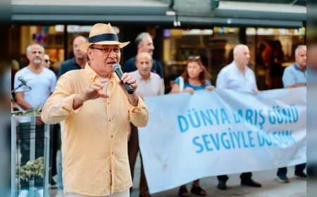 Konak’ta Dünya Barış Günü etkinliğinde demokrasi, adalet ve özgürlük vurgusu