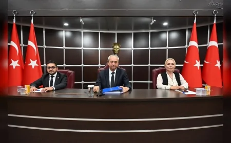 Kepez Belediye Meclisi’nden Vefa Kararı: Gazetecilerin İsimleri Parklarda Yaşatılacak