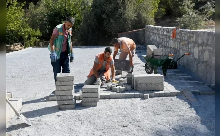 Kuşadası Kadınlar Denizi Mahallesi’nde 1800 metrekarelik yeni park yapımına başlandı