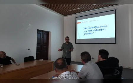 Kayseri Büyükşehir Belediyesi, Kültür Yolu Festivali öncesi müze personeline kapsamlı iletişim ve hizmet eğitimi verdi