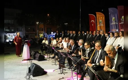 İnegöl’de “Zaferden Kurtuluşa” etkinlikleri Türk Sanat Müziği konseriyle renklendi