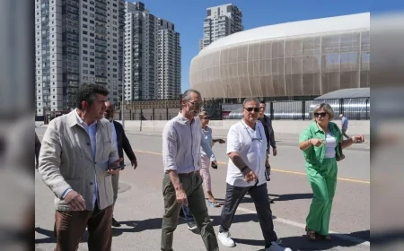 Erdal Beşikcioğlu, Eryaman Devlet Mahallesi’nde vatandaşların sorunlarını yerinde dinledi