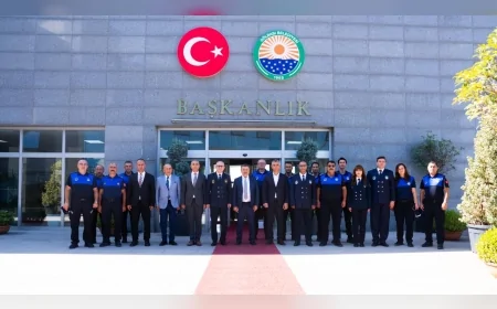 Gölbaşı Belediye Başkanı Yakup Odabaşı, Zabıta Haftası’nda zabıta personelini makamında ağırladı