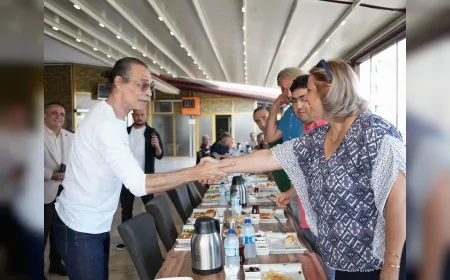 Etimesgut Belediye Başkanı Erdal Beşikcioğlu, Çorumlu vatandaşlarla kahvaltı programında buluştu
