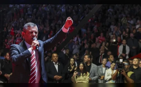 CHP Genel Başkanı Özgür Özel: “Baba evimizi polis kuşatması altına alanlara yazıklar olsun”