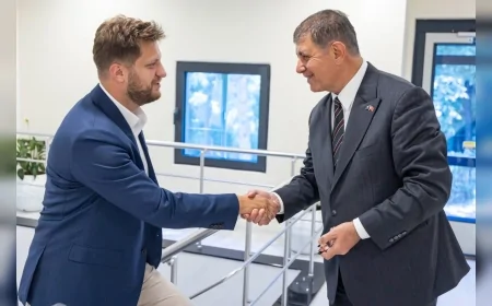 İzmir Büyükşehir Belediye Başkanı Cemil Tugay: “İzmir ve Stari Grad arasında kültürel ve ticari ilişkileri güçlendirecek etkinlikler planlamalıyız”