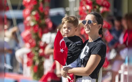 İzmir Büyükşehir Belediye Başkanı Cemil Tugay: İzmir, Türkiye Cumhuriyeti’ni var eden ve yaşatan değerlerin kalesidir