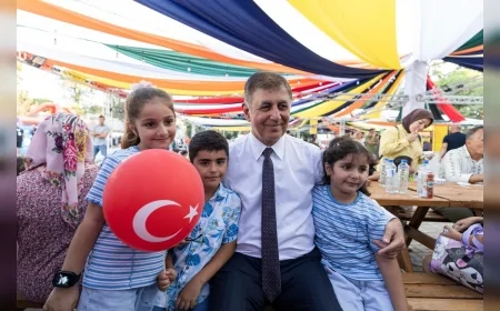 İzmir Büyükşehir Belediye Başkanı Cemil Tugay: İzmir Enternasyonal Fuarı’nda çocuklarla buluştu, isteklerini dinledi