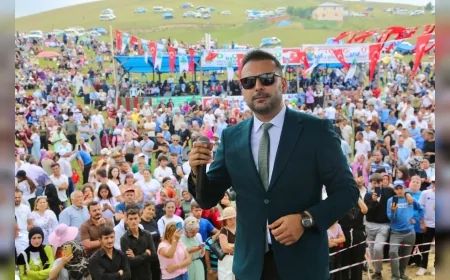 Espiyeli sanatçı Ünal Turan: “Doğduğum topraklara sevgimi şarkılarımla anlatıyorum”