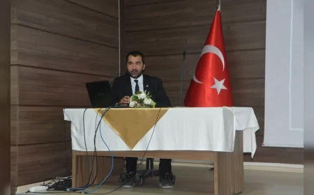 Ege Üniversitesi’nde “Yabancı Basında İzmir’in Kurtuluşu” konferansı ilgi gördü