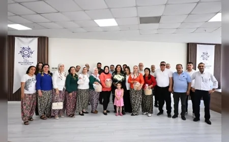 Aydın Büyükşehir Belediye Başkanı Özlem Çerçioğlu, Köşk Ilıdağ Mahallesi’nden gelen muhtar ve vatandaşları ağırladı