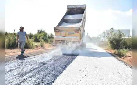 Kepez’in Odabaşı Mahallesi’nde 7 sokak aynı gün asfaltlanarak modern ve güvenli hale getirildi