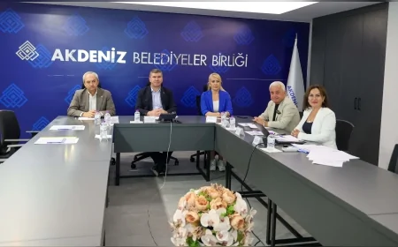 Akdeniz Belediyeler Birliği Encümen toplantısında bütçe, stratejik plan ve fuar organizasyonu görüşüldü
