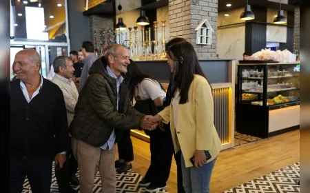 Ağrı Huzurevi’nde sıcak buluşma, belediye eşbaşkanları ve milletvekilleri büyüklerle bir araya geldi