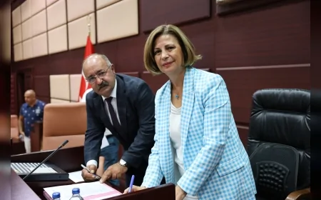 Eskişehir Büyükşehir Belediyesi ile Belediye İş Sendikası arasında toplu iş sözleşmesi imzalandı, en düşük işçi ücreti 63 bin TL oldu