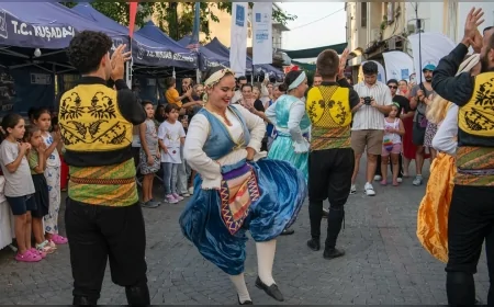 Kuşadası’nda 4’üncü ‘Hatırlayan Mahalle Günleri’ başladı, kortej ve yöresel lezzetler ilgi gördü
