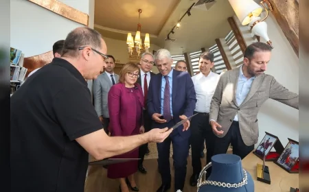 Başkan Fatma Şahin ve Bakan Yardımcısı Nadir Alparslan, GastroANTEP sergi turuna katıldı