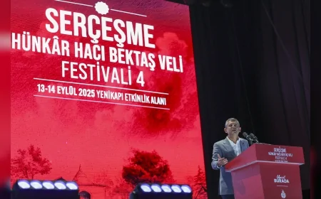 CHP Genel Başkanı Özgür Özel, İstanbul Yenikapı’da düzenlenen Hünkar Hacı Bektaş Veli Festivaline katıldı