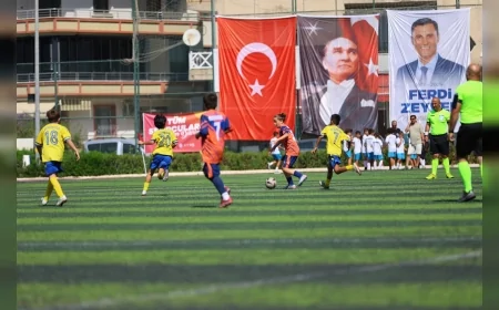 Efes Selçuk’ta ilk kez düzenlenen Ferdi Zeyrek Futbol Müsabakaları şampiyonu Göztepe oldu