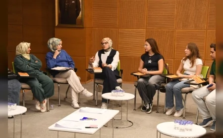 Balıkesir’de “Satır Arası Kitap Kulübü” ilk buluşmasında kitapseverleri bir araya getirdi