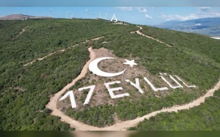 Bandırma, 17 Eylül Kurtuluş Bayramı için hazırlıklarını tamamladı: 103. yıl coşkusu