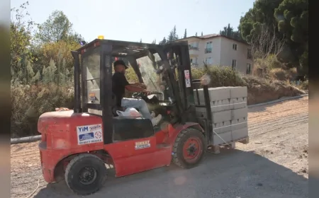 Yalova’da Bayraktepe Mahallesi’nde parke yol ve tretuvar çalışmaları hız kazandı