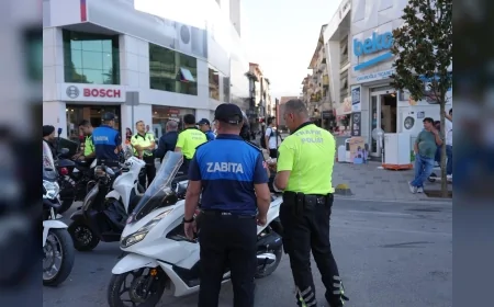 Düzce’de İstanbul Caddesi’nde motosiklet denetimi: Kurallara uymayan sürücülere cezai işlem uygulandı