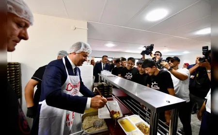 Balıkesir Büyükşehir Belediye Başkanı Ahmet Akın: "Yakın Mutfak Öğrenci Lokantası ile öğrencilerin sofrasına bereket katıyoruz"