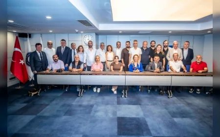 İzmir Gazeteciler Cemiyeti Başkanı Dilek Gappi: "Ege Bölgesi mutlaka güç birliği yapmalı"