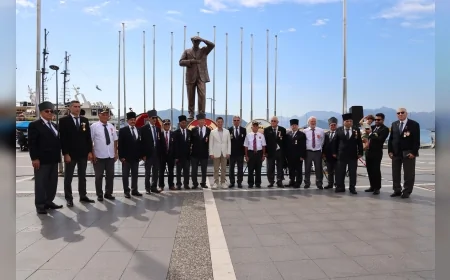 Marmaris Belediye Başkanı Acar Ünlü: "19 Eylül Gaziler Günü kahramanlara vefa borcumuzun ifadesidir"