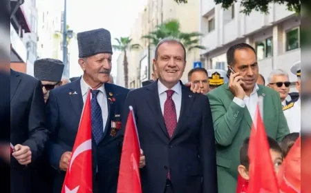 Mersin’de 19 Eylül Gaziler Günü törenleri yürüyüş, anma ve yemek programı ile gerçekleştirildi