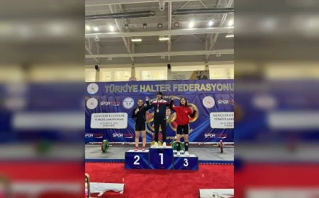 Düzce Belediyesi Spor Akademisi sporcusu Yağmur Melek Şahin halterde Türkiye ikincisi oldu