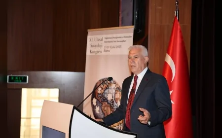 Bursa Büyükşehir Belediye Başkanı Mustafa Bozbey: "Toplumsal yapıyı güçlendirmeyi önemsiyoruz"