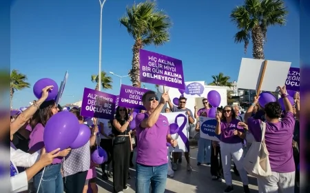 Güzelbahçe’de Dünya Alzheimer Günü için farkındalık yürüyüşü düzenlendi
