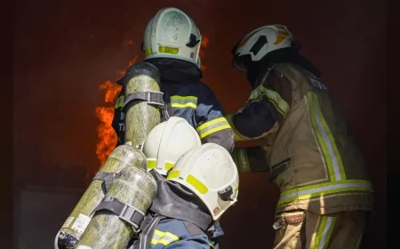 İzmir ve Manisa itfaiyeleri afetlere karşı güç birliği yaptı, deneyimler ortak platformda paylaşıldı