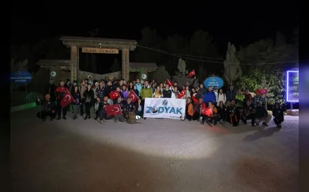 Eskişehir’de Avrupa Hareketlilik Haftası etkinliğinde 100 kişi gece yürüyüşüne katıldı