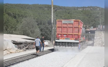 Marmaris’in Çetibeli Mahallesi’nde 25 bin metrekarelik yol yenileme çalışması başladı