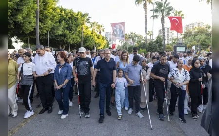 Başkan Vahap Seçer: “Fosil yakıtları ortadan kaldıracağız, 320 kilometrelik sahil şeridinde deniz kirliliğini tarihe gömüyoruz”