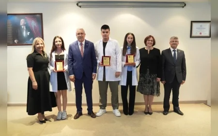 EÜ Rektörü Prof. Dr. Necdet Budak: "Oryantasyon programlarıyla öğrencilerimize huzurlu ve güvenli bir eğitim ortamı sunuyoruz"