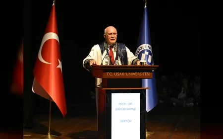 Rektör Prof. Dr. Ekrem Savaş: "Uşak Üniversitesi uluslararası başarılarını tesadüfen elde etmiyor"