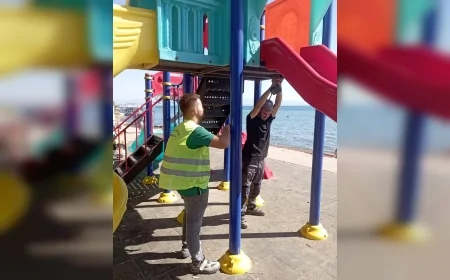 Edremit’te parklar ve oyun alanları yenileniyor, kapsamlı bakım çalışmaları başladı