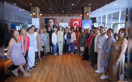 Konak Belediye Başkanı Nilüfer Çınarlı Mutlu: "Kadın değişirse toplum değişir"