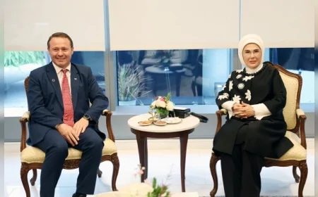 Emine Erdoğan, Kosova Cumhurbaşkanı Vjosa Osmani’nin eşi Prindon Sadriu ile Türkevi’nde görüştü