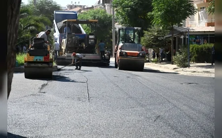 Manisa Büyükşehir Belediyesi Salihli ve Kırkağaç’ta 5 Bin Tonluk Asfalt Çalışmasına Başladı
